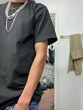 Snapshot of Prettyboiflaco chatting on December 2024 11:45:02 PM Prettyboiflaco online show from December 2024 11:45:02 PM