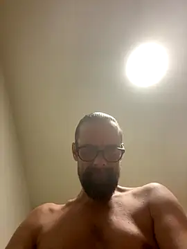 Platinum211 online show from December 2025 01:41:02 PM