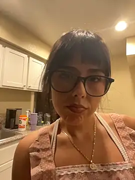 Evie-Luna online show from October 2025 02:45:01 AM