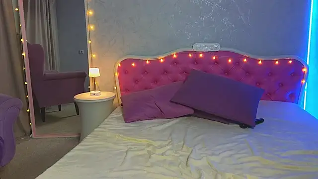 Snapshot of Ariana_Petite chatting on January 2025 05:12:02 AM Ariana Petite online show from January 2025 05:12:02 AM