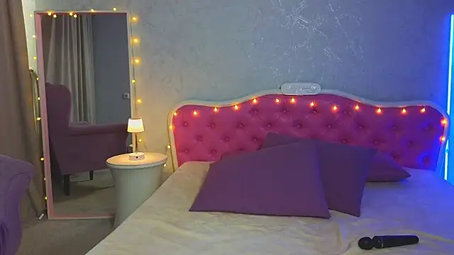 Snapshot of Ariana_Petite chatting on January 2025 05:30:01 AM Ariana Petite online show from January 2025 05:30:01 AM