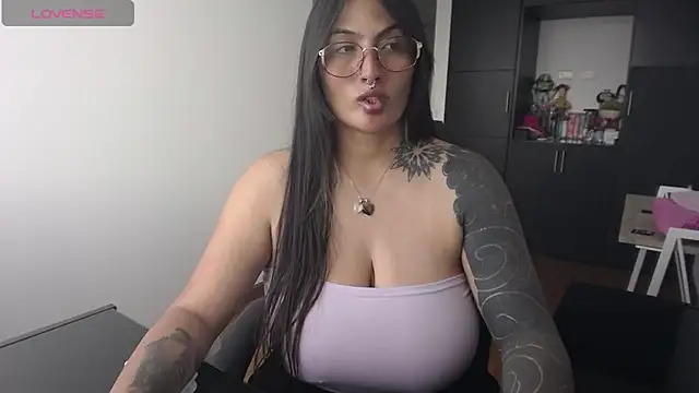 Snapshot of michell_fun23 chatting on October 2025 07:32:01 PM michell fun23 online show from October 2025 07:32:01 PM