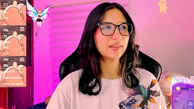 Snapshot of Luniverse chatting on March 2025 11:42:02 PM Luniverse online show from March 2025 11:42:02 PM