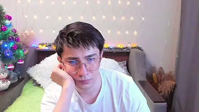 Yumi steve online show from December 2024 12:22:02 AM