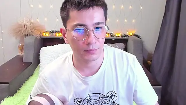 Yumi steve online show from February 2025 06:10:02 AM