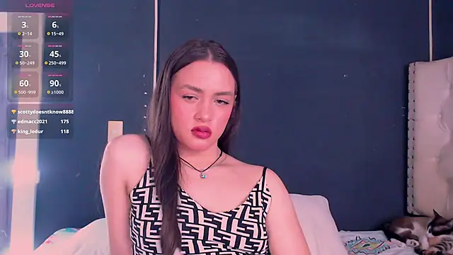 valen thompson online show from December 2024 03:56:02 AM