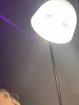 mollyxxx online show from February 2026 03:10:01 AM