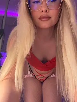 Snapshot of mollyxxx chatting on April 2026 01:39:01 AM mollyxxx online show from April 2026 01:39:01 AM