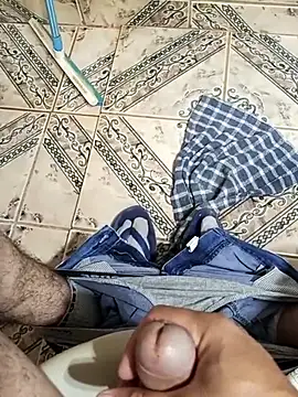 Snapshot of Edsondsos chatting on April 2026 04:09:02 AM Edsondsos online show from April 2026 04:09:02 AM