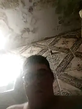 Snapshot of Edsondsos chatting on April 2026 05:32:01 AM Edsondsos online show from April 2026 05:32:01 AM