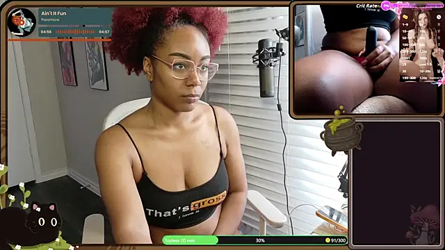 Snapshot of Cheybaaee chatting on May 2026 05:45:02 PM Cheybaaee online show from May 2026 05:45:02 PM