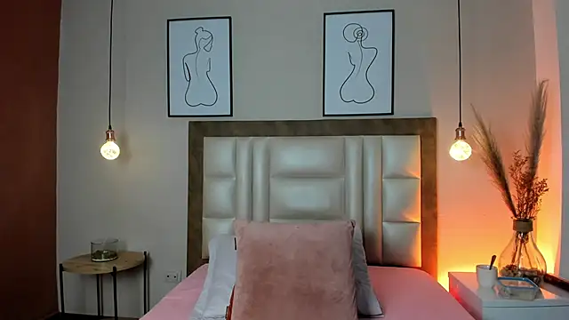 Snapshot of JupiteFox chatting on December 2025 12:30:01 AM JupiteFox online show from December 2025 12:30:01 AM