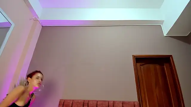 Snapshot of JupiteFox chatting on March 2026 12:31:02 PM JupiteFox online show from March 2026 12:31:02 PM