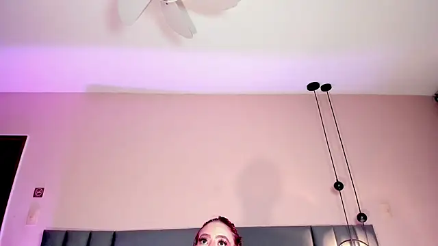 Snapshot of JupiteFox chatting on April 2026 12:55:02 AM JupiteFox online show from April 2026 12:55:02 AM