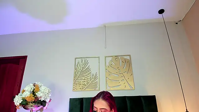 Snapshot of JupiteFox chatting on April 2026 01:54:01 AM JupiteFox online show from April 2026 01:54:01 AM