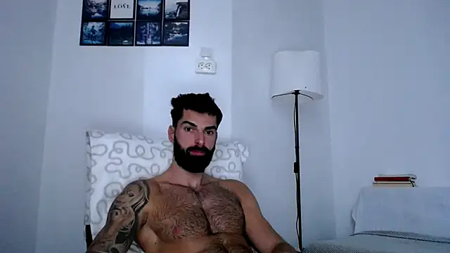 Snapshot of Verycutex chatting on November 2025 07:32:01 AM Verycutex online show from November 2025 07:32:01 AM