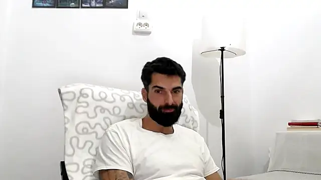 Snapshot of Verycutex chatting on November 2025 11:14:02 PM Verycutex online show from November 2025 11:14:02 PM