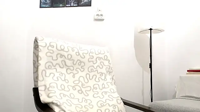 Snapshot of Verycutex chatting on November 2025 07:33:02 AM Verycutex online show from November 2025 07:33:02 AM