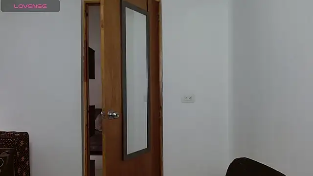 selena ferri online show from April 2026 09:45:02 PM