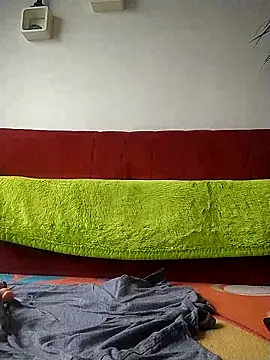 milosek81 online show from December 2025 01:07:01 PM