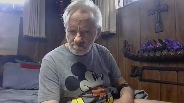 Makowboy online show from February 2025 06:44:01 PM