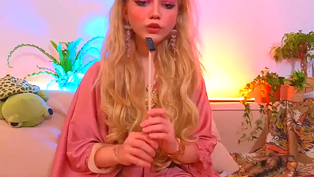 Snapshot of Nymph_Eva chatting on November 2025 06:48:02 PM Nymph Eva online show from November 2025 06:48:02 PM