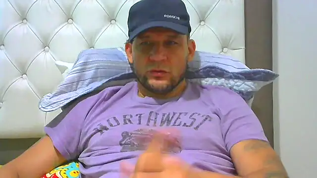 altenori112 online show from February 2026 11:31:02 PM