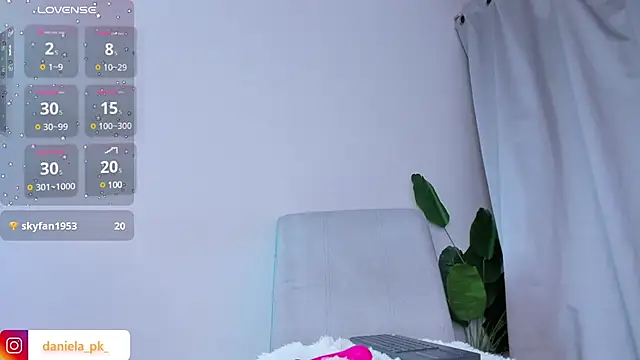 roxy pk  online show from March 2025 06:12:02 PM