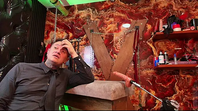 Snapshot of boy_n_girl chatting on April 2026 05:10:01 PM boy n girl online show from April 2026 05:10:01 PM