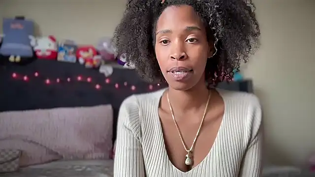 Cum2Charm online show from December 2025 06:15:02 PM