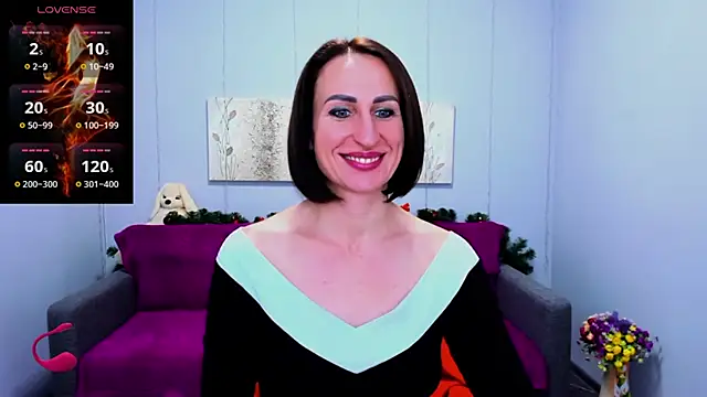 Nia Smithh online show from December 2024 01:03:02 PM