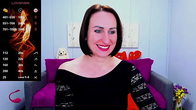 Nia Smithh online show from February 2025 01:19:02 PM