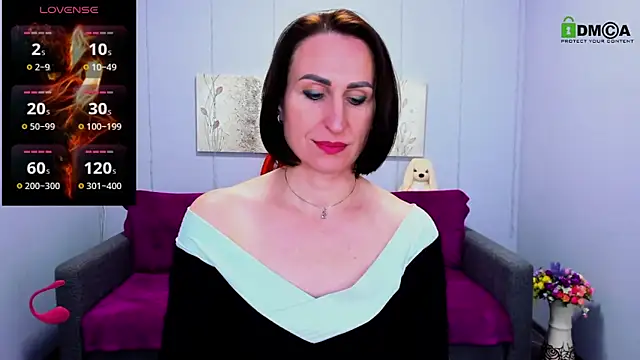 Nia Smithh online show from March 2025 03:45:02 PM