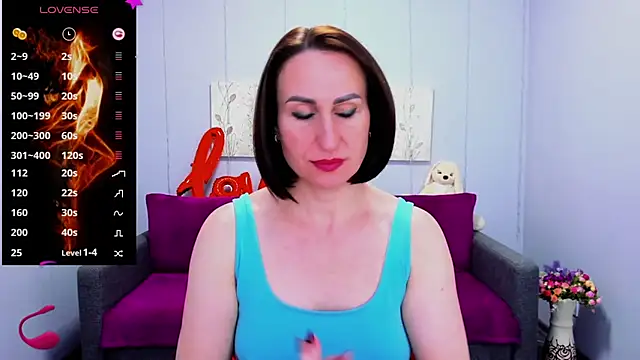 Nia Smithh online show from March 2025 04:31:02 PM