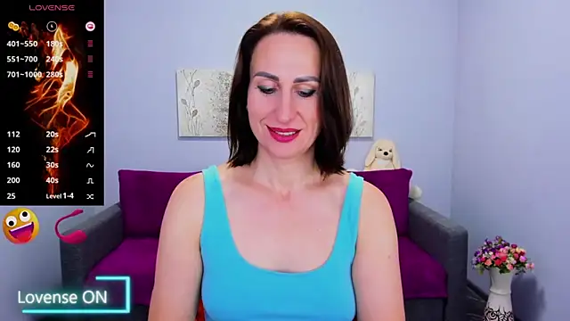 Nia Smithh online show from October 2025 05:48:02 AM