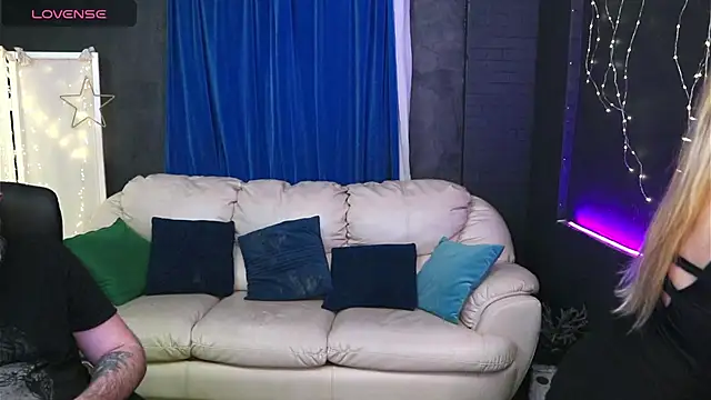 AlisaAleksandr online show from February 2025 05:39:02 PM