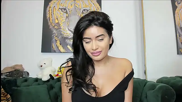 Snapshot of AnnaKarin chatting on February 2025 07:41:01 PM AnnaKarin online show from February 2025 07:41:01 PM