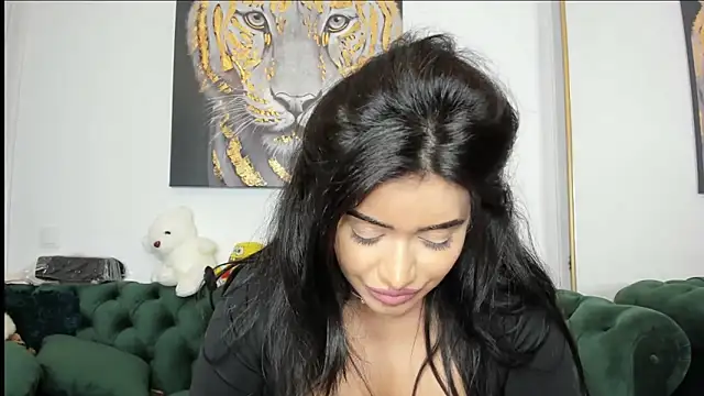 Snapshot of AnnaKarin chatting on February 2025 11:00:02 PM AnnaKarin online show from February 2025 11:00:02 PM