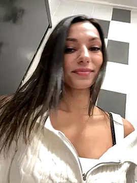 Snapshot of _MiaQueen_ chatting on October 2025 07:23:02 PM  MiaQueen  online show from October 2025 07:23:02 PM