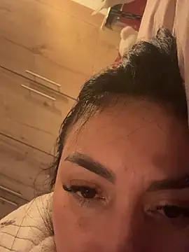 Snapshot of aniiee_x chatting on April 2026 04:31:02 PM aniiee x online show from April 2026 04:31:02 PM