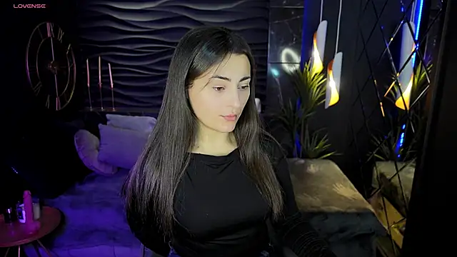 Snapshot of KylieMellow chatting on January 2025 05:51:01 AM KylieMellow online show from January 2025 05:51:01 AM