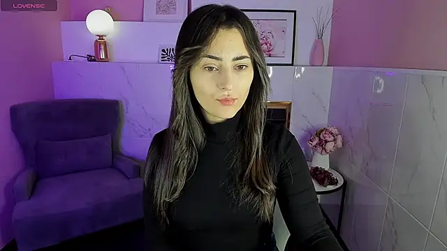 Snapshot of KylieMellow chatting on January 2025 05:41:02 AM KylieMellow online show from January 2025 05:41:02 AM