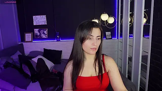 Snapshot of KylieMellow chatting on February 2025 06:00:01 AM KylieMellow online show from February 2025 06:00:01 AM