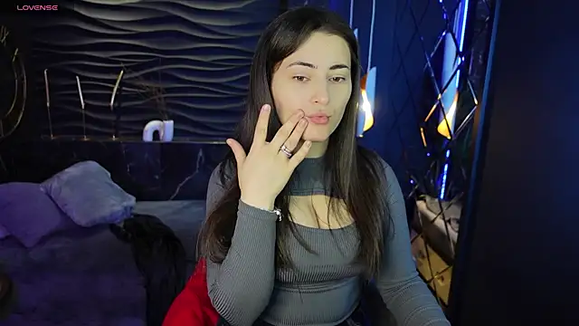 Snapshot of KylieMellow chatting on March 2025 05:52:02 AM KylieMellow online show from March 2025 05:52:02 AM