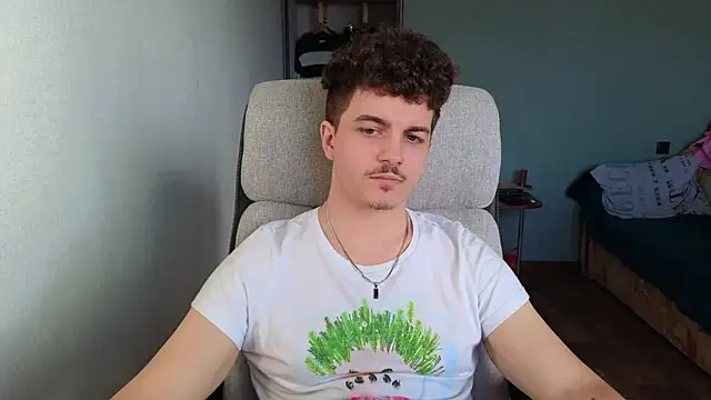 Snapshot of Remy_Miles chatting on March 2026 02:00:02 PM Remy Miles online show from March 2026 02:00:02 PM