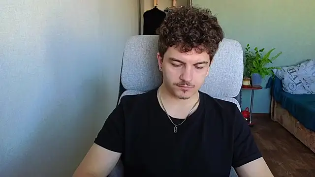 Snapshot of Remy_Miles chatting on April 2026 04:57:01 AM Remy Miles online show from April 2026 04:57:01 AM