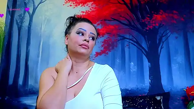 ElizabethEven online show from November 2025 10:45:02 PM