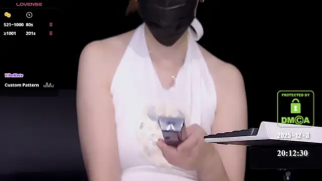 Snapshot of melia_Z chatting on December 2025 12:14:01 PM melia Z online show from December 2025 12:14:01 PM