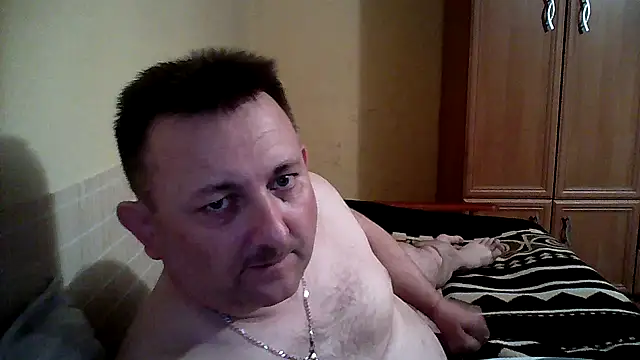 Novy73 online show from November 2025 09:17:01 PM