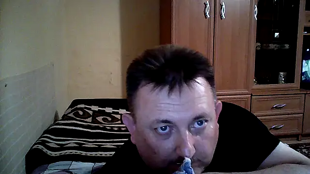Snapshot of Novy73 chatting on June 2026 09:40:01 PM Novy73 online show from June 2026 09:40:01 PM